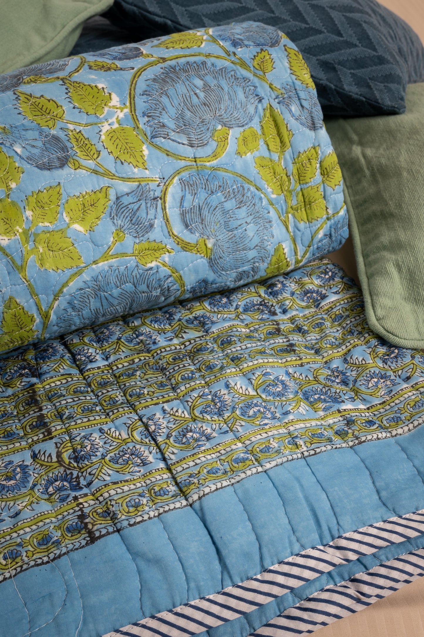 Blue dahlias - Handblock printed pure mulmul cotton reversible quilt