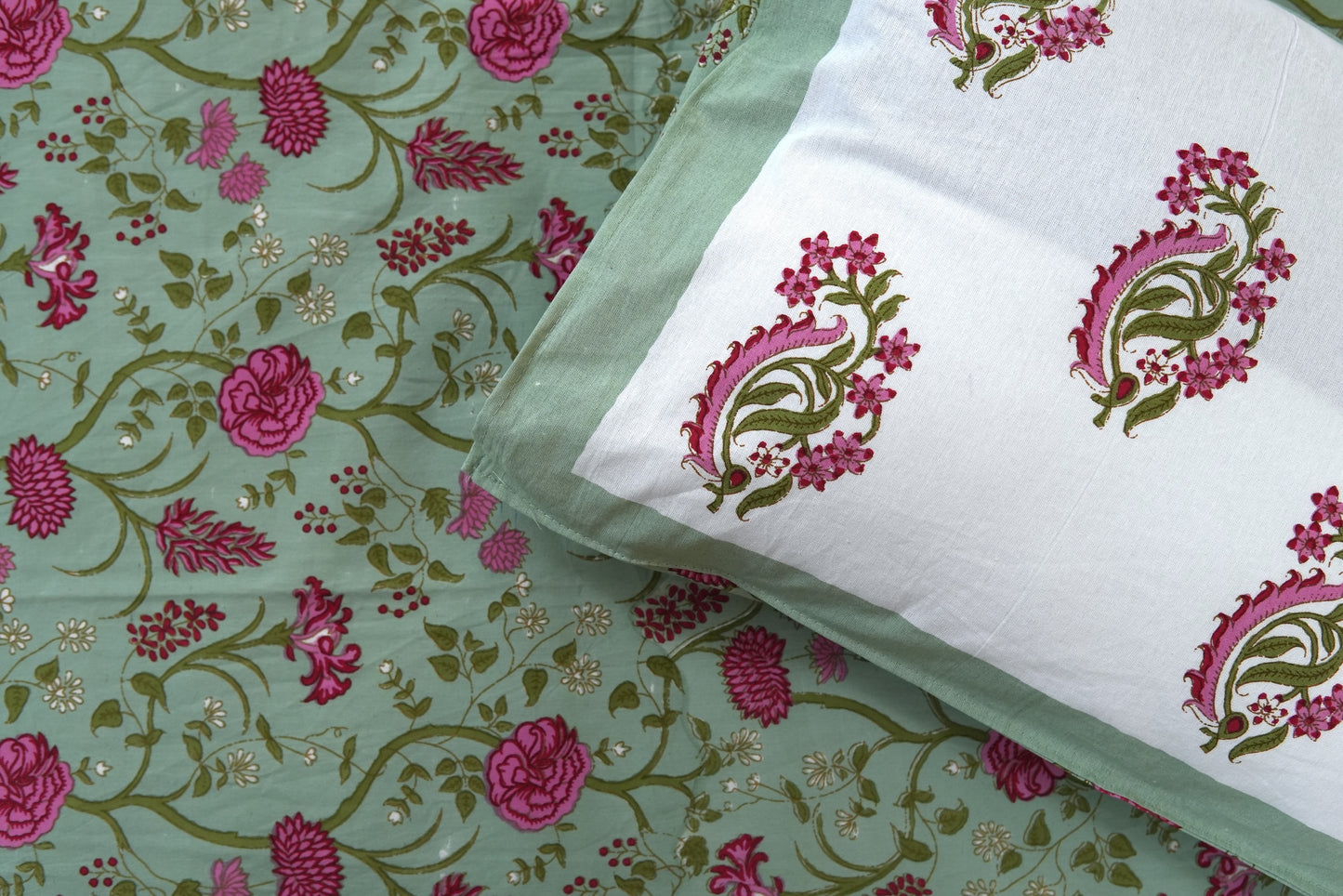 Garden of roses - Pure cotton King / Queen size double bedsheet