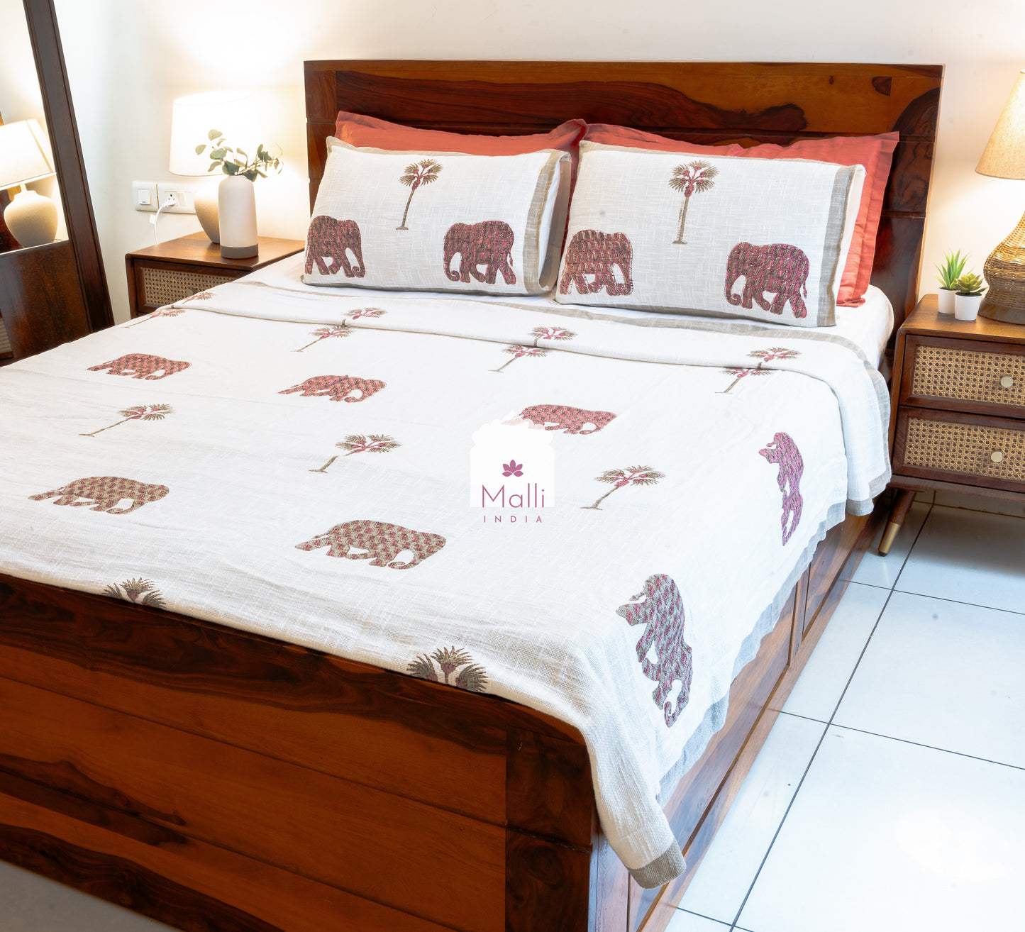 Pink elephant & palm bedcover in slub cotton