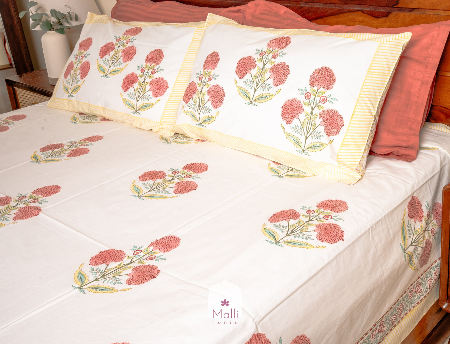 Peach marigold buti - Pure cotton double bedsheet handblock printed (Super king)
