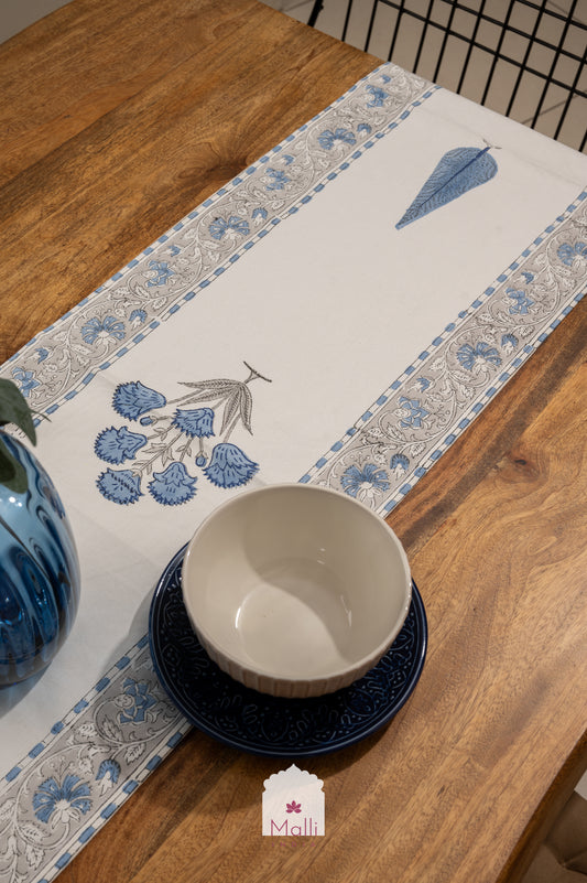 Blue hibiscus bunch - 6 seater runner in canvas cotton