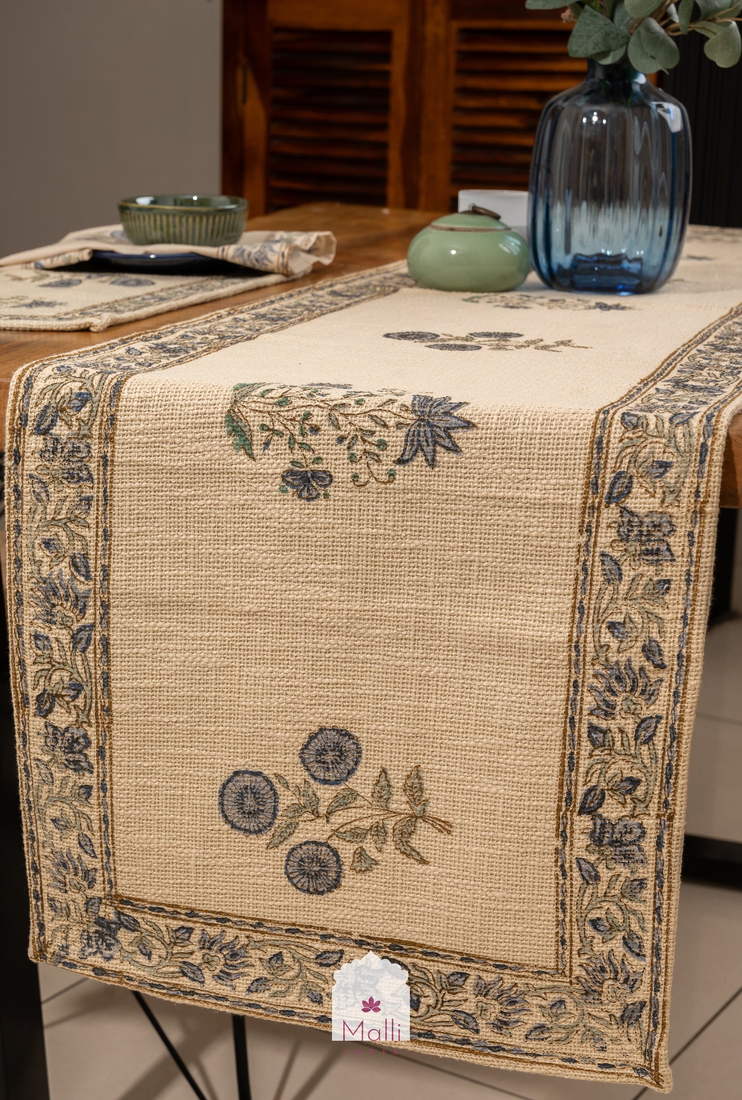 Blue daisies - Runner, placemat & napkin set for 6 seater