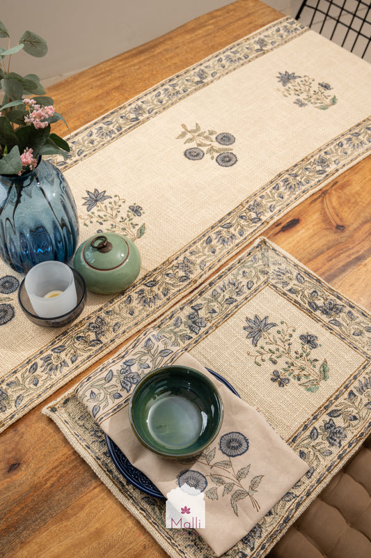 Blue daisies - Runner, placemat & napkin set for 6 seater