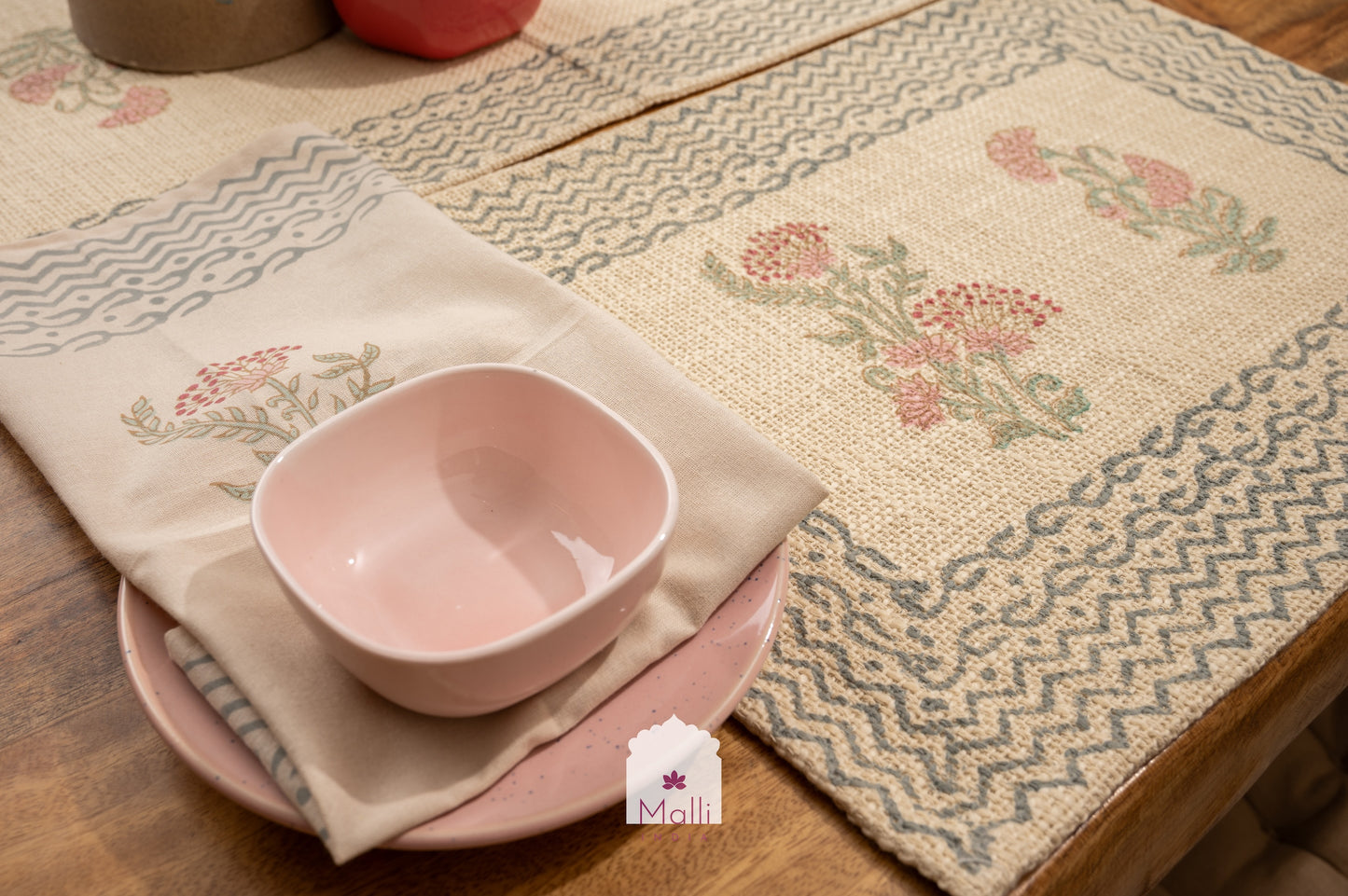 Pink mughal florals - Runner, placemat & napkin set for 6 seater