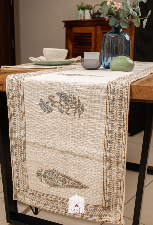 Blue daisy & leaf buti on white - Runner, placemat & napkin set for 6 seater
