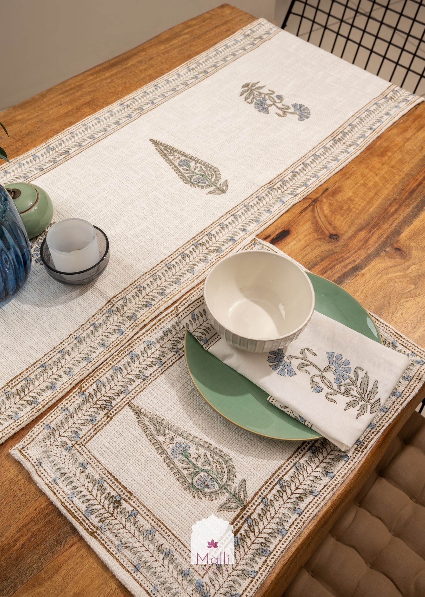 Blue daisy & leaf buti on white - Runner, placemat & napkin set for 6 seater