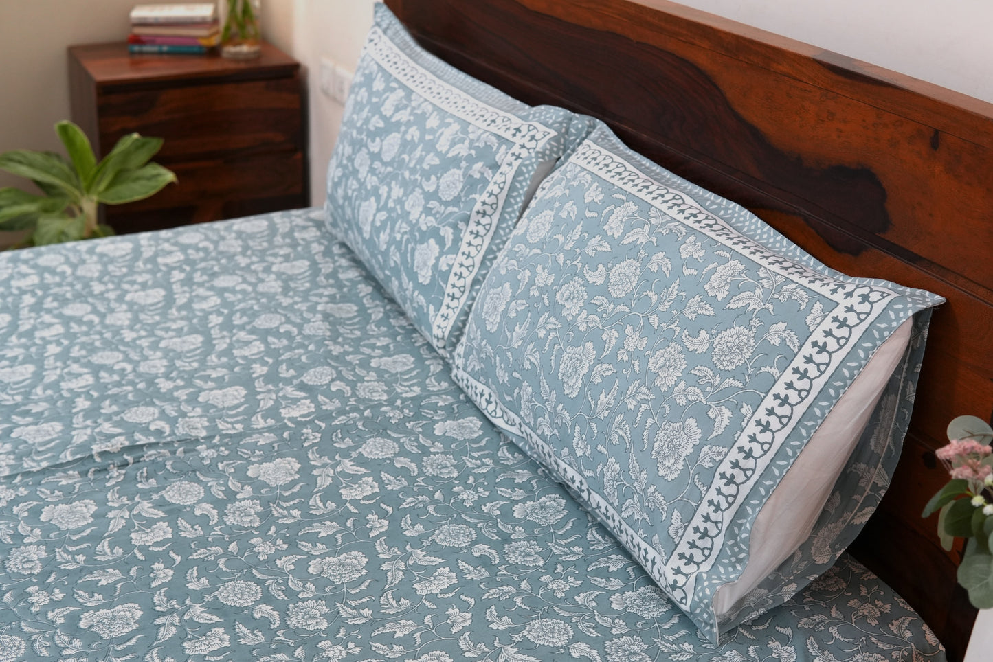 Grey florals - Pure cotton King / Queen size double bedsheet