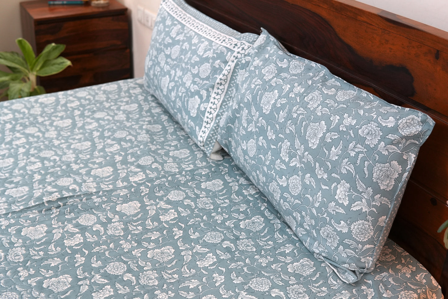 Grey florals - Pure cotton King / Queen size double bedsheet
