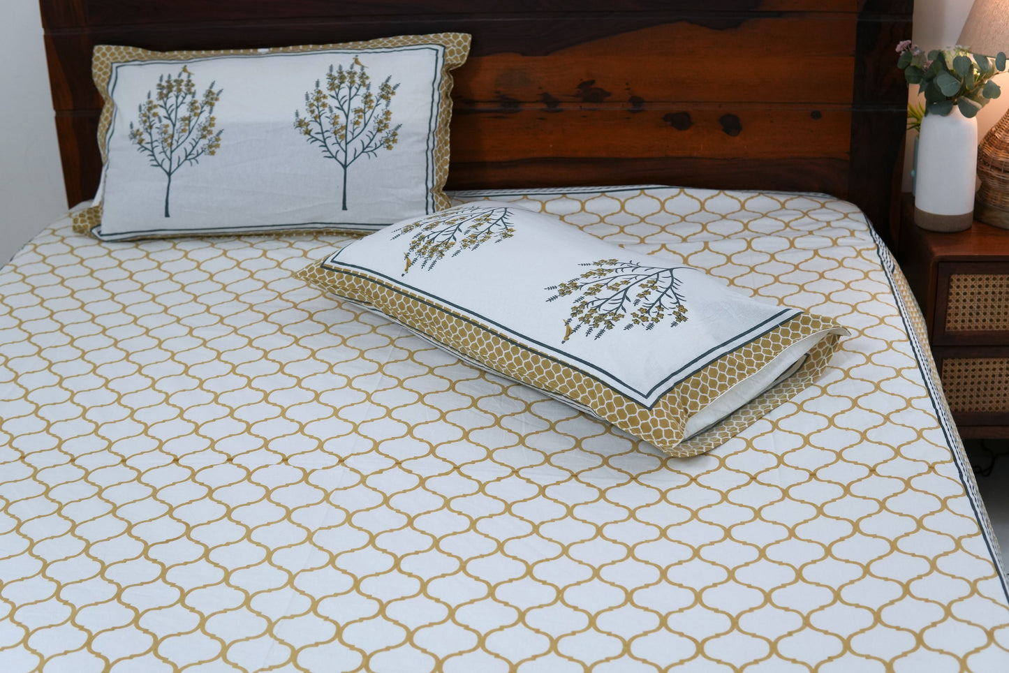 Beige jharokha - Pure cotton King / Queen size double bedsheet