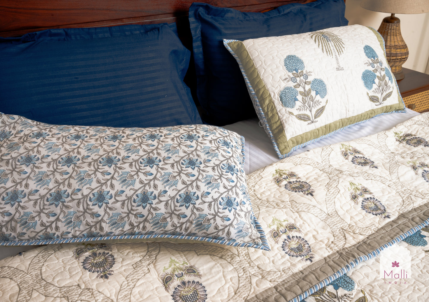 Marigold, palm and sunflower jaal - Quilted reversible bedcover in pure mulmul cotton