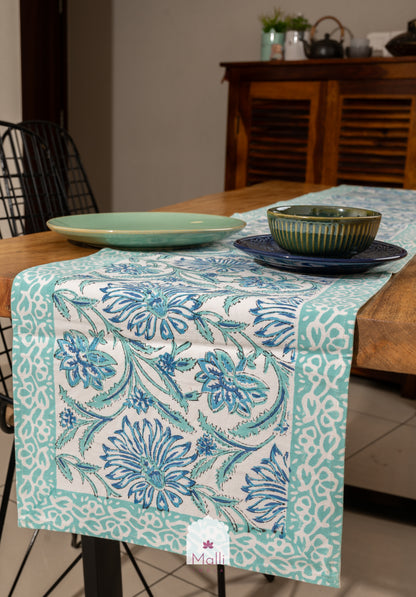 Blue bloom - 6 seater runner in canvas cotton