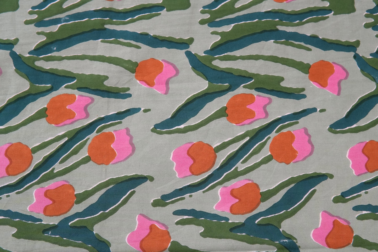 Tulips garden - Pure cotton King / Queen size double bedsheet