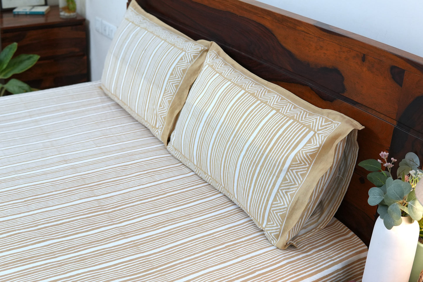 Beige stripes - Pure cotton King / Queen size double bedsheet