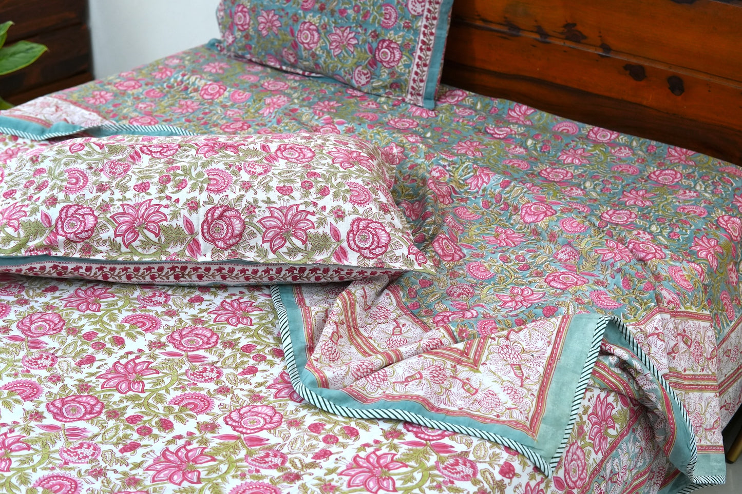 Turquoise royals handblock printed pure mulmul dohar with cotton bedsheet - 4 pieces bedding set (King / Queen Size)