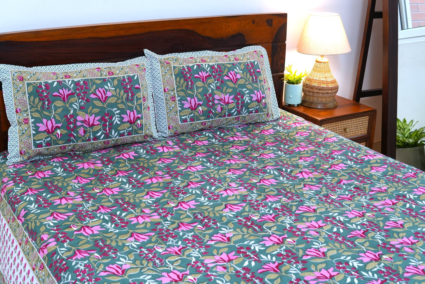 Dense forest with buti border - Pure cotton King / Queen size double bedsheet
