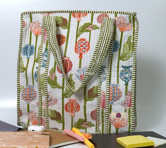 Travel tote bag with zipper closure - Pomegranate garden