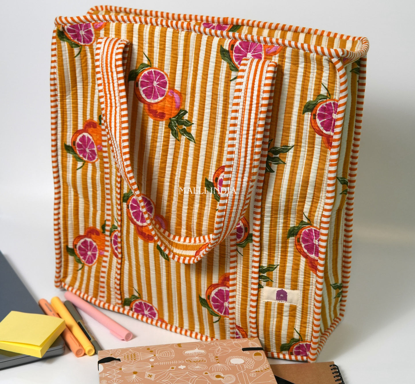Travel tote bag with zipper closure - Red oranges on yellow stripes