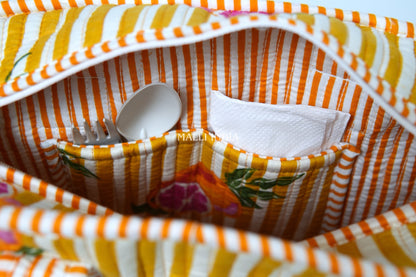 Lunch bag with zipper closure - Red oranges on yellow stripes