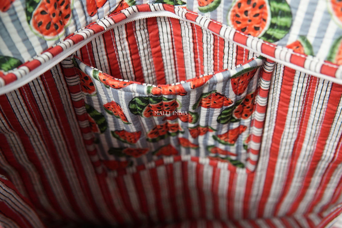 Travel tote bag with zipper closure - Watermelons on grey stripes