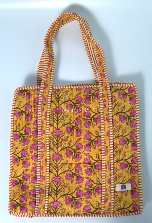 Travel tote bag with zipper closure - Pink blossoms on yellow