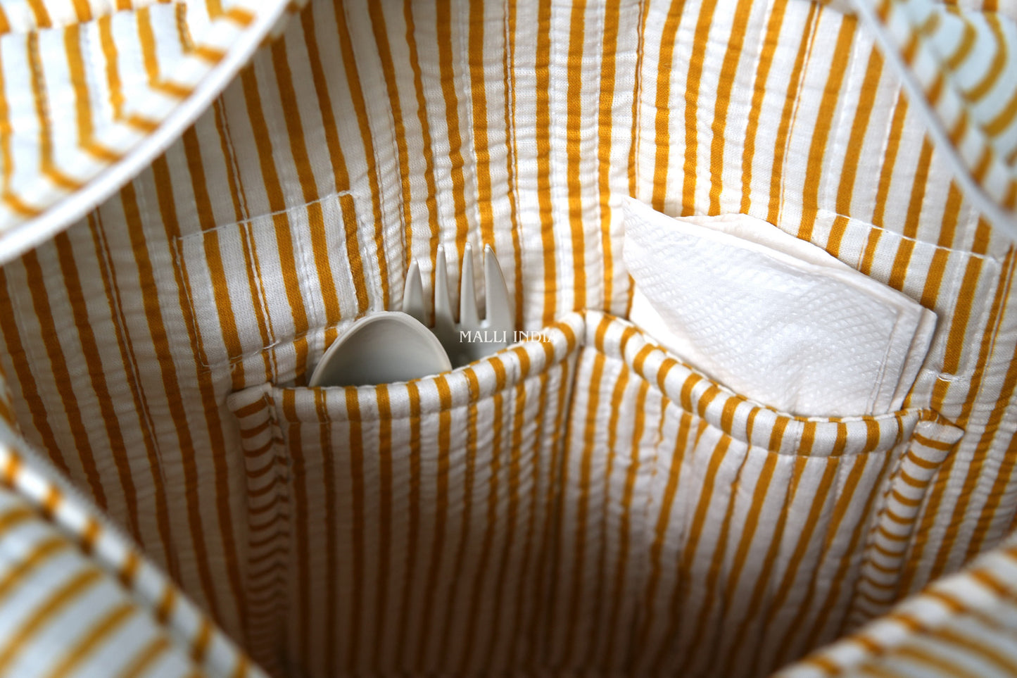 Lunch bag with zipper closure - Mustard thin stripes