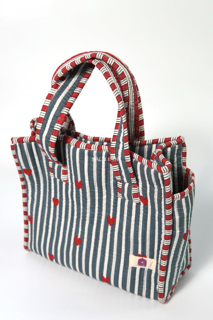 Lunch bag with zipper closure - Mini hearts on grey stripes