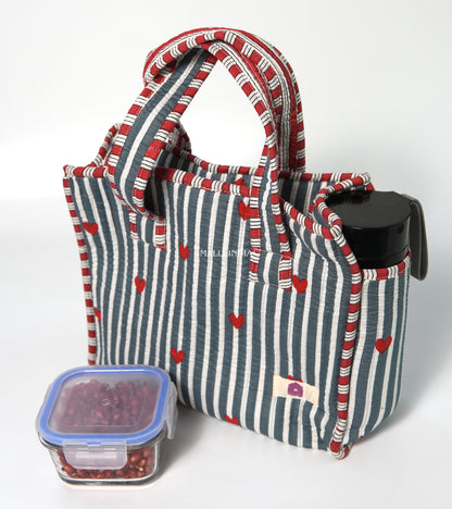 Lunch bag with zipper closure - Mini hearts on grey stripes