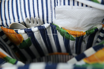 Lunch bag with zipper closure - Lemons on dark blue stripes