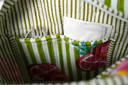 Lunch bag with zipper closure - Pomegranates on green stripes