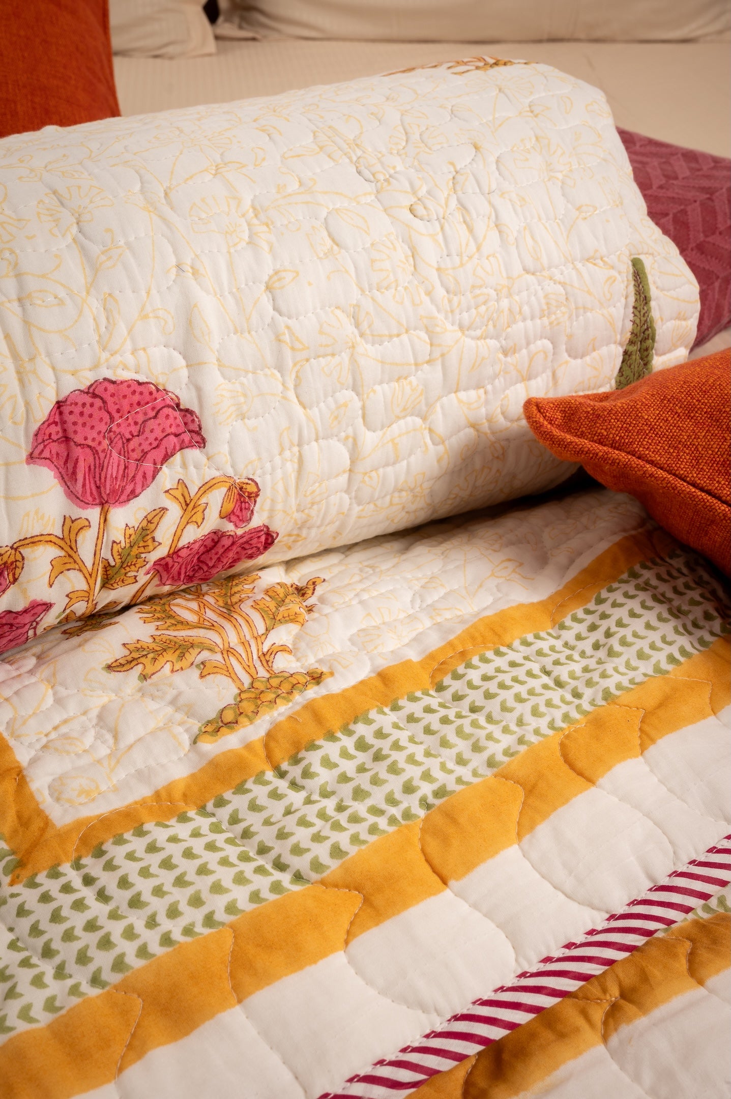 White shalimar - Handblock printed pure mulmul cotton reversible quilt